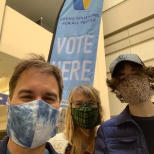 Eric McCormack Instagram - The McCormack clan voted early! #vote