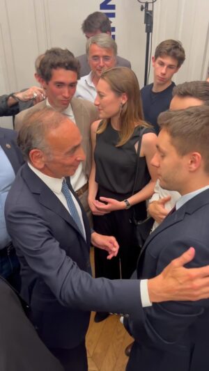 Éric Zemmour Instagram - Je veux dire à nos cadres et nos militants Reconquête à quel point je les admire.
Nous avons ici un esprit qui n’existe nulle part ailleurs dans la vie politique française. Être militant de Reconquête est une expérience unique. Je le sais : j’en suis un.