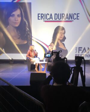 Erica Durance Instagram - Merci Paris!!! I met such lovely people this weekend @paris.fanfestival you guys are awesome!! #parisfanfestival  #smallville #loislane #ericadurance