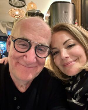 Erica Durance Instagram - My Lois Lane! Seeing Smallville’s @durance.erica at Paris Fan Festival was the best part! She’s still just as quick and beautiful inside and out 🤩 @goughalfred @miles_millar @themichaelrosenbaum @tomwelling @talkvillepodcast