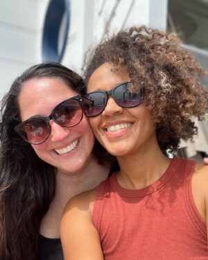 Erica Luttrell Instagram - Four years. Having a fricking heck great ass time. Love you so much, Honey! 💚💙🦋