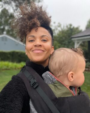 Erica Luttrell Instagram - Went on a noice, little, cozy walk with the bubs this eve. Love. 💚