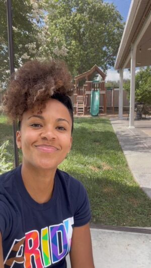 Erica Luttrell Instagram - 🙋🏽‍♀️