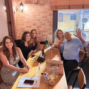 Érica Saraiva Instagram - 5.1 - Não é Pitu mas é uma boa ideia!

Nova idade, nova fase, novos pensamentos, nova postura, novas companhias… implicam em uma nova vida! A vida que eu quero. Se a gente quer que algo mude, a gente tem mudar primeiro. E reconheço muitas mudanças em mim ao longo do último ano! Mudanças daquelas capazes de quebrar ciclos que vêm de gerações, que são estruturais. É possível! Basta ter humildade, disciplina, ajuda e se cercar de pessoas que acrescentam, que acreditam!

Avante! 🚀