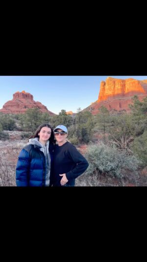 Erica Shaffer Instagram - We made a quick trip to The Grand Canyon today! #bucketlist ✨❤️☀️#detourswest @detourswest ☀️