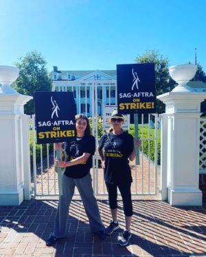 Erica Shaffer Instagram - #sagaftrastrong in #solidarity with #wgastrong at Culver Studios - now known as: @amazonstudios @amadorapaola ✊🏻