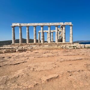 Erica Shaffer Instagram - So incredible to see The Temple of Poseidon in person! Wow! The #ageansea is truly unbelievably gorgeous 🇬🇷 🌊 ☀️#motherdaughtertrip2024❤️
