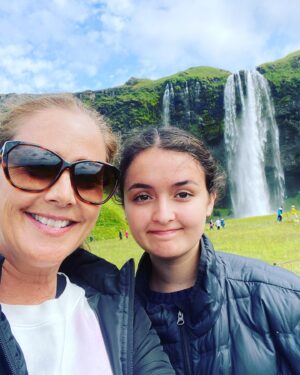 Erica Shaffer Instagram - We spent the day in the beautiful South Coast of Iceland 🇮🇸 ❤️✨#iceland #icelandnature #icelandroadtrip ☀️