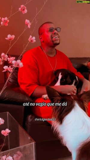 Erick Jordan Instagram - Compartilha com uma mulher especial 💌
Feliz dia das mulheres! 🌹

#ErickJordan #DiaDasMulheres #letras #status #letrasdemusicas