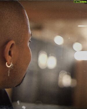Erick Jordan Instagram - Eu mereço ouro e você não é nem prata 🎶

Já ouviram a minha nova música “Irrevogável”? Já está disponível no YouTube e nos aplicativos de música 🎵

#erickjordan #pagode #samba #letras #status #musicanova #lyric #reels