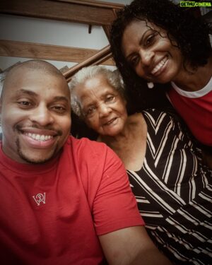 Erick Jordan Instagram - Feliz Dia Das Mães ❤️🙌🏾🙏🏾
Nenhuma palavra ou gesto será suficiente para expressar o quanto te amo, mãe. Você é tudo para mim ! Maria 

Minha Vó Inacia Erasmo .Você nos ensinou os valores mais puros, as lições mais importantes e o poder do amor sem Fim ❤️✨
