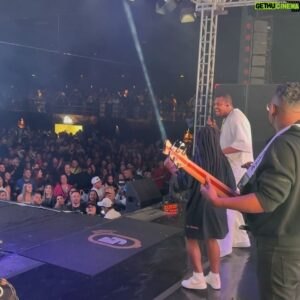 Erick Jordan Instagram - Sobre ontem … 
Valeu @goodshowoficial … 
Ontem teve Show nesse lugar incrível .. Junto com um dos meus maiores Ídolos na Música @pericles 
Obrigado por todo respeito e carinho comigo e com a minha Familiaaaa … Tamo Juntooooo❤️👊🏾
Que Dia 🥹Que Momento !!! Quem me conhece sabe que foi um dia muito especial pra mim ✨🙏🏾👀🚂