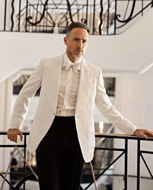 Erik Hayser Instagram - Once upon a time in Cannes. 

Styling: @fernan.mx 
Smoking: @sartoriapardi 
Moño y camisa: @tomford 
Reloj: @jaegerlecoultre 

📸: @gabrieledimartino 

#HotelMartinez #Cannes #FestivalDeCineDeCannes