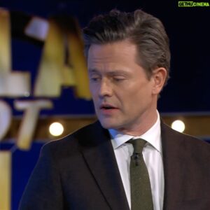 Erik Johansson Instagram - Om jag nånsin får sommarprata så kanske de här 45 sekunderna i kvällens avsnitt av ”Alla Mot Alla”, då min hjärna efter månader av för mycket stress sömnbrist och vin förvandlades till en dum boll fylld  med gröt, kommer vara någon sorts symbol för en vändpunkt i mitt liv där jag bestämde mig för att byta liv och flytta från TRAMSET i Stockholm  till låt oss säga Tanumshede, sluta duscha, odla ekologisk kiwi och dricka mitt eget kiss i tystnad tills jag glömt att detta hemska hände