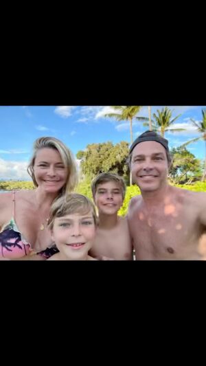 Erik Marmo Instagram - #LifeisaBeach ❤️ #Hawaii ☀️🏝🌈