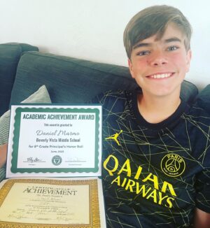 Erik Marmo Instagram - #prouddad Daniel won the award of Distinguished Achievement in STEM (Science, Technology, Engineering and Mathematics.) Plus the Principal’s Honor Roll for having the GPA above 3,75. It’s actually way higher than that. Straight As in all subjects. 👊⭐️ Now it’s time to enjoy the well deserved summer break! ☀️😎 Daniel ganhou prêmio de melhor aluno na eletiva stem. E terminou o ano letivo com A em todas as matérias. O pai tá orgulhoso e desejando que as merecidas férias sejam maravilhosas! #bhusd #middleschool #beverlyhills
