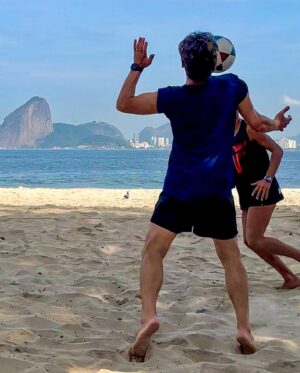 Erik Marmo Instagram - Treininho de #futevolei na minha querida #niteroi #cidadesorriso 😀🇧🇷⚽️ Some moments of my Futevoley practice in the city I was born and raised in Brazil. 📷 @glaucia_dias