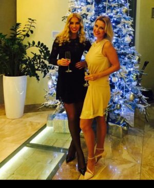 Erika Barkolová Instagram - Dnes uplynie 27 rokov, odkedy som sa stala poprvykrat mamou ❤️ #happybirthday Patula @patkabarkol