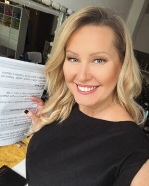 Erika Barkolová Instagram - Dnes okrem Rannych novin aj Topstar. Tesim sa na vas 15.30 @tvjoj @topstar_tvjoj @rannenoviny #moderatorka Krasny vikend!