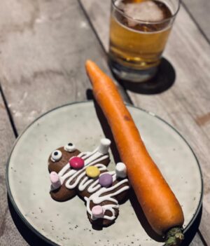 Erika Heynatz Instagram - Stuffed full of all the good things again this year! I am merry, jolly although not feeling especially light. Love and oinks of pure merriment to all who are hoovering the leftovers with gusto while playing cards.
