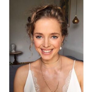 Erika Kaar Instagram - Mejkapowe szkolenie u @lempapilo🧴🎀👛 #lastyear