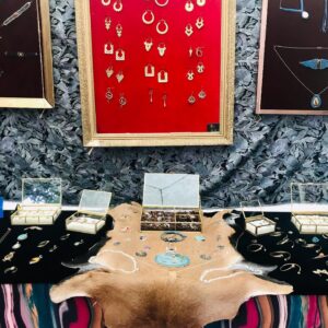 Erika Stárková Instagram - Děkujeme za příjemný dvoudenní festival @mintmarket.cz v Plzni bylo to nabíjející a krásný.

Děkujeme všem kteří k nám zavítali. Krásní lidé a krásné příběhy . Ženská energy power a lidskost. 

Těšíme se už zítra v Praze na výstavišti na @cajomirfest . Největší festival čaje v Evropě. 

Pozitivní vibrace 
  Erika Chunk

NOČNÍ ASOCIACE