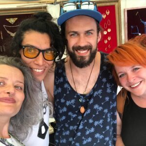 Erika Stárková Instagram - Děkujeme @mintmarket.cz v Hradci a Těšíme se na ten plzeňský teď ve středu a ve čtvrtek 11.-12.srpen. 

Děkuju Mamce a Taťkovi ❤️💋🍓že přijeli a dělali nám modelky)))). 

Vaše ,,NOČNÍ ASOCIACE “

Erika a CHUNK 

Pozitivní vibrace

@mintmarket.cz 
@kastarwheels 
@radka.starkova.18