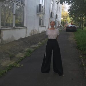 Erika Stárková Instagram - Absolutní láska s @leedastore 

Foto: @who.is.albert.cerny