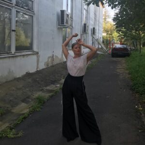 Erika Stárková Instagram - Absolutní láska s @leedastore 

Foto: @who.is.albert.cerny