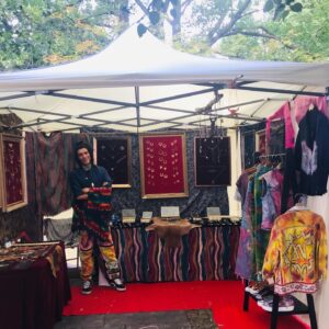 Erika Stárková Instagram - Děkujeme za příjemný dvoudenní festival @mintmarket.cz v Plzni bylo to nabíjející a krásný.

Děkujeme všem kteří k nám zavítali. Krásní lidé a krásné příběhy . Ženská energy power a lidskost. 

Těšíme se už zítra v Praze na výstavišti na @cajomirfest . Největší festival čaje v Evropě. 

Pozitivní vibrace 
  Erika Chunk

NOČNÍ ASOCIACE