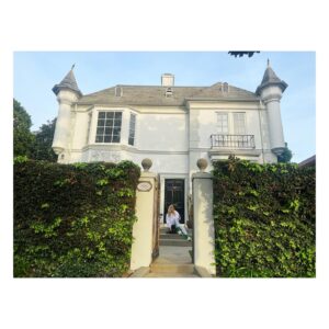 Erika Stasiuleviciute Instagram - Hello to my first solo home in Los Angeles. I worked really hard for it.
Back in the day it used to be George Clooneys office. In the house behind this one - Tarantino wrote “Pulp fiction”. 
I’m really excited for this new chapter and look forward to creating a lot art and great memories here xo
