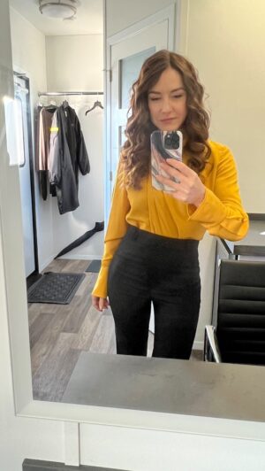 Erin Karpluk Instagram - 2023 heeeeere we go 🎥🍋