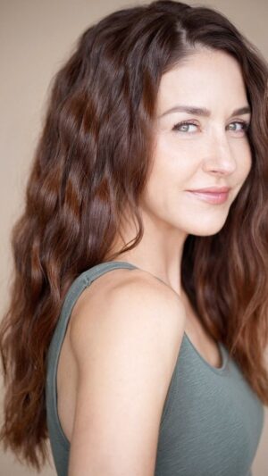 Erin Karpluk Instagram - Thx Jenna 📸💚

#erinkarpluk