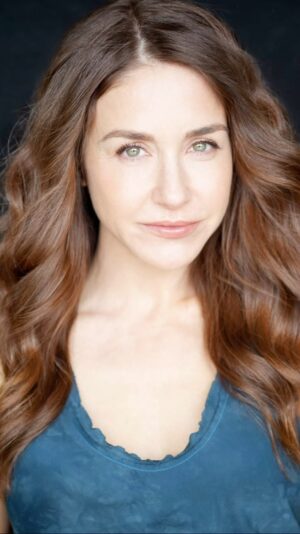 Erin Karpluk Instagram - 🦋🦋🦋

Thx Jenna
@jenna_berman 
@jennabermanphoto 

#headshot #film #television #actor #actress #erinkarpluk