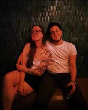 Erin Lee Carr Instagram - in love with a young bruce springsteen 

📸: @leahwellbaum