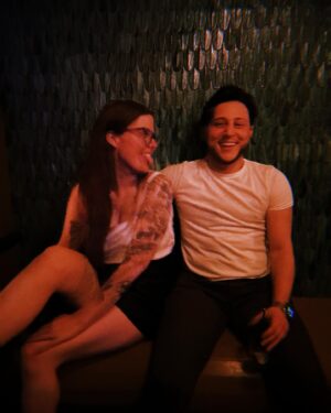 Erin Lee Carr Instagram - in love with a young bruce springsteen 

📸: @leahwellbaum