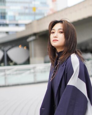 Erina Mizuno Instagram - Happy New Year 🥳✨
色々書こうかと思ったけど長くなりそうだからシンプルに！😂
お芝居もダンスもダッチも趣味も全て全力で🔥
今年もどうぞよろしくお願いします！！✨押忍！