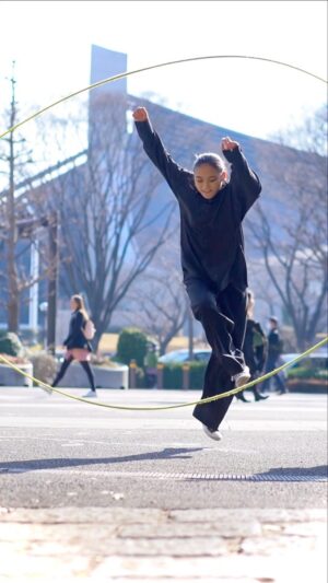 Erina Mizuno Instagram - Double Dutch✨
#doubledutch #dance #freerope #distance #mflo #thrive #elinamizuno #ldh #ldhjapan #utadahikaru #宇多田ヒカル #たのしかった #practice #gu