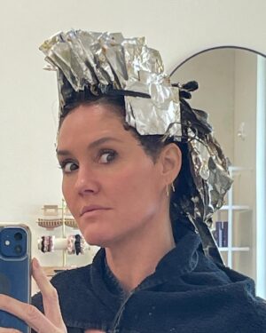 Erinn Hayes Instagram - Newly brunette bb would like all your Atlanta and Peachtree city reccs please. New fun project and I’m here for the next month!