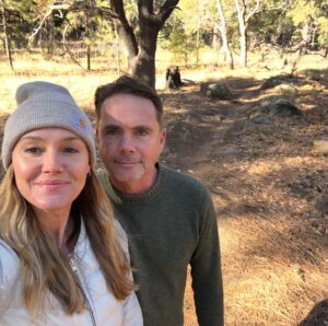 Erinn Hayes Instagram - Woods walkin’ in Flagstaff