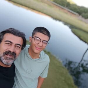 Erkan Bektaş Instagram - @solhan @yuzenadalarsolhan 
Çok güzel yermiş, bayıldık @umutacarbektass la...