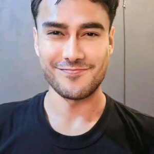 Erlando Saputra Instagram - I LOVE MONDAY 🕺