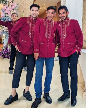 Erlando Saputra Instagram - Brother, you are one-of-a-kind and I'm lucky to be your sibling..🤗