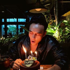 Erlando Saputra Instagram - Thank you guys so much for the wishes..
Love u all 💋💕