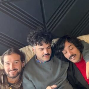 Erlend Øye Instagram - WHO BIT ME IN THE NIGHT? From the recording of Spider. I play guitar and sing lead vocals. Choir is made up up of @eldavidaguilar @undiegolorenzini @alex_ferreira and @claracebrian sings “i saw nothing, i heard nothing” ( and shot the video clip with the birdbush) . recorded by Fernando at @psicopsia studios. mastered by @jorgentraeen