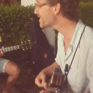 Erlend Øye Instagram - Summer memories with La Comitiva in Sicily, mostly on island of Lipari. First video by @lucacutrufelli at @ilgiardinodilipari - Grazie a @lacomitiva.band per continuare ad esserci