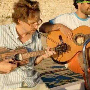 Erlend Øye Instagram - Summer memories with La Comitiva in Sicily, mostly on island of Lipari. First video by @lucacutrufelli at @ilgiardinodilipari - Grazie a @lacomitiva.band per continuare ad esserci