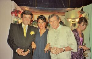 Erol Evgin Instagram - Sevgili Nükhet ve sevgili Haldun Dormen ve de arkadan geçen sevgili Ayşen Gruda bir müzikal gecesinden... #tbt