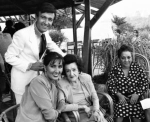 Erol Evgin Instagram - Bir albüm tanıtım kokteylimden… 
Nükhet Duru, Bedia Muvahhit ve Adile Naşit ile birlikte… 
Hey gidi günler!… #tbt