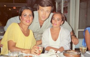 Erol Evgin Instagram - Sevgili Nükhet, sevgili Sezen ve ben İzmir Fuarı yılları…  #tbt
